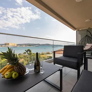 Wild Sunset Apartment